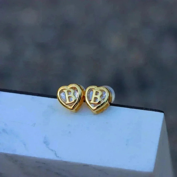 🎁Gift 💝Heart Initial Stud Earrings for Women Teen Girls Mom Daughter, ELDM153G - Picture 5 of 11